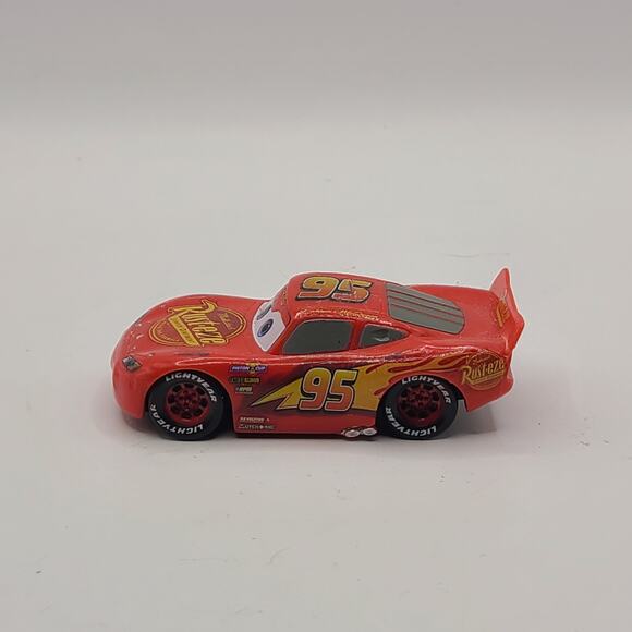 Lightning McQueen. Cake topper. Light weight plastic car. - Picture 1 of 5